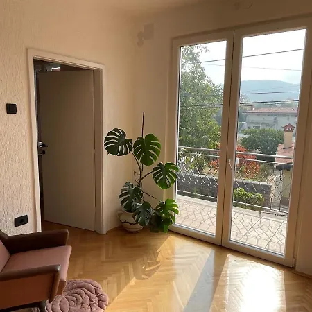 Cilka's House, Authentic Near Lipica Vikendica *