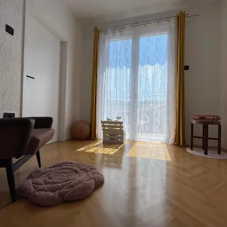 Cilka's House, Authentic Near Lipica Vikendica