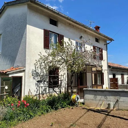 Cilka's House, Authentic Near Lipica Holiday home