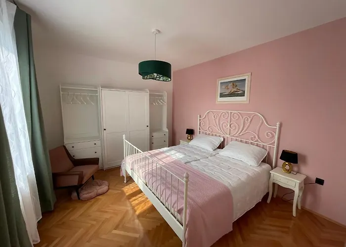 Cilka's House, Authentic Near Lipica