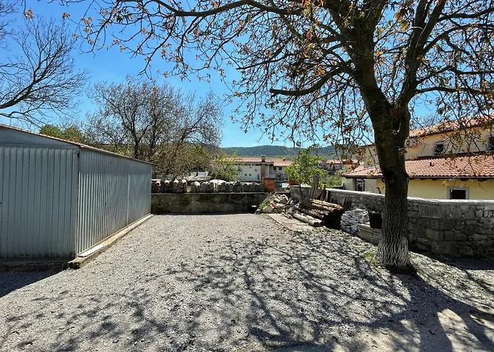 Cilka's House, Authentic Near Lipica Casa vacanze